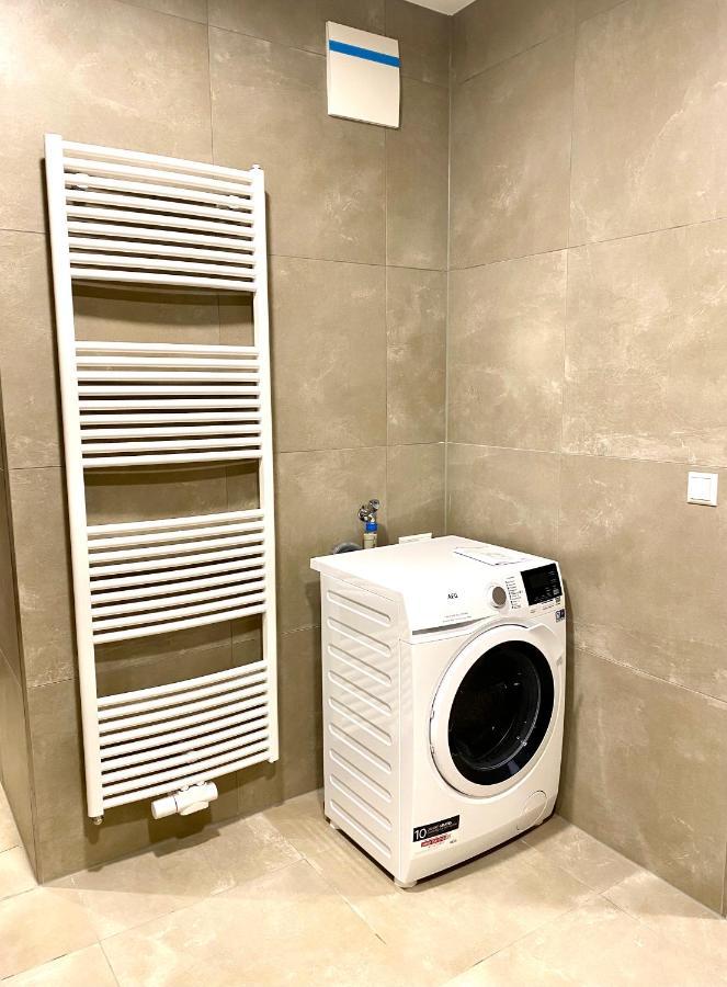 Exklusive 82 Qm Loftwohnung Mit Tiefgarage Und Sued-Balkon Zentral Titisee-Neustadt Luaran gambar